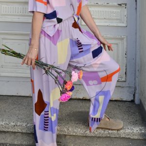 Barrel Fit Hose aus Viskose, ‘Patch’ by Swantje Hinrichsen